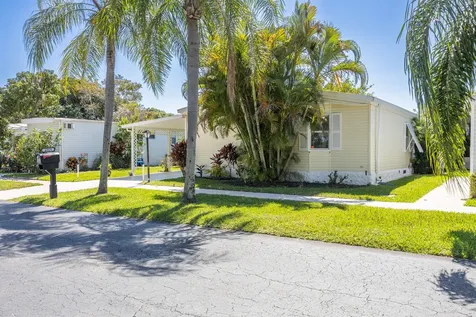 6519 Nw 32nd Avenue Coconut Creek FL 33073