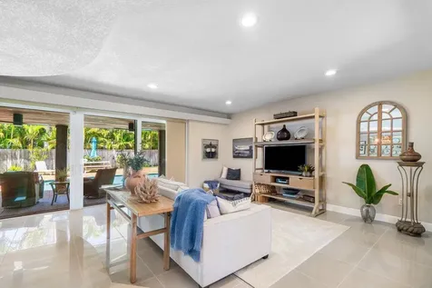 1051 Nw 3rd Street Boca Raton FL 33486