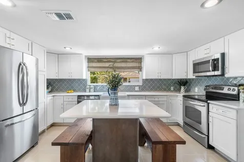 1051 Nw 3rd Street Boca Raton FL 33486