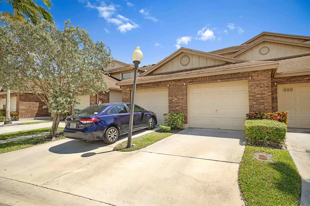 300 Crosswinds Drive Greenacres FL 33413