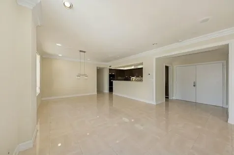 150 Bradley Place Palm Beach FL 33480