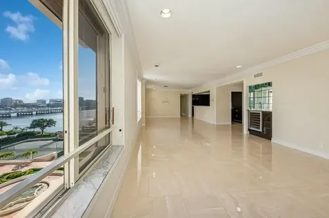 150 Bradley Place Palm Beach FL 33480
