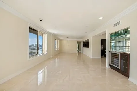 150 Bradley Place Palm Beach FL 33480