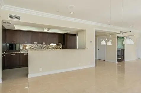 150 Bradley Place Palm Beach FL 33480
