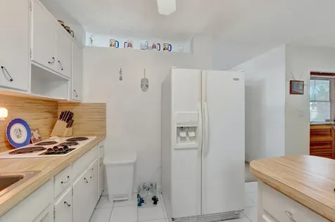 381 Sw 2nd Street Boca Raton FL 33432