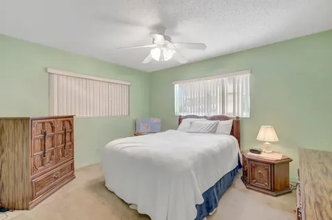 381 Sw 2nd Street Boca Raton FL 33432