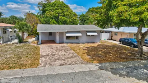381 Sw 2nd Street Boca Raton FL 33432