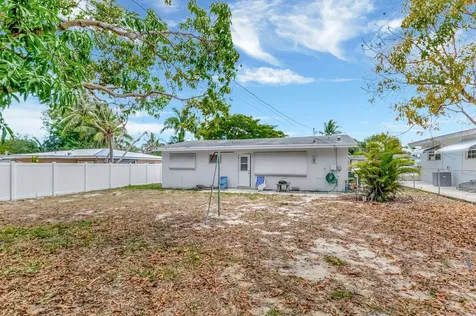 381 Sw 2nd Street Boca Raton FL 33432