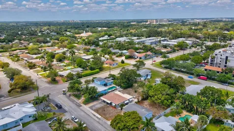 381 Sw 2nd Street Boca Raton FL 33432