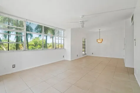 250 NE 20th Street Boca Raton FL 33431