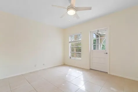 250 NE 20th Street Boca Raton FL 33431