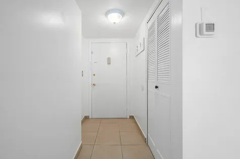 250 NE 20th Street Boca Raton FL 33431