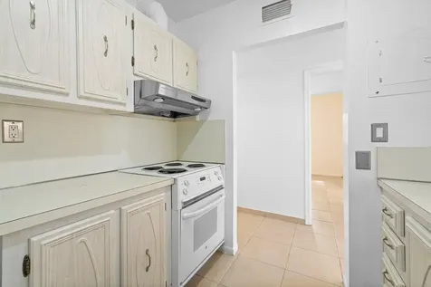 250 NE 20th Street Boca Raton FL 33431