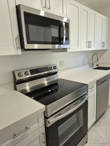 732 South Drive Delray Beach FL 33445