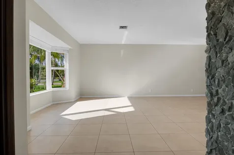 920 Sw 11th Terrace Boca Raton FL 33486