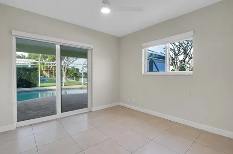 920 Sw 11th Terrace Boca Raton FL 33486