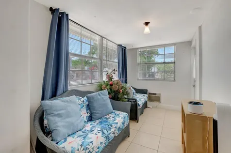 391 Sw 2nd Street Boca Raton FL 33432