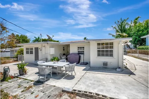 391 Sw 2nd Street Boca Raton FL 33432