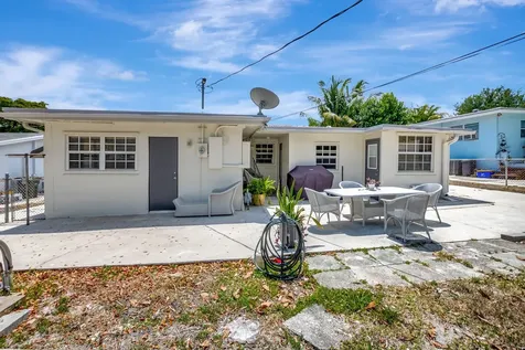391 Sw 2nd Street Boca Raton FL 33432