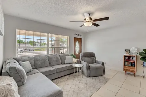 391 Sw 2nd Street Boca Raton FL 33432