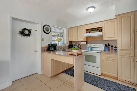 391 Sw 2nd Street Boca Raton FL 33432