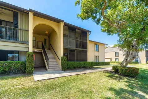 723 Sunny Pine Way Greenacres FL 33415