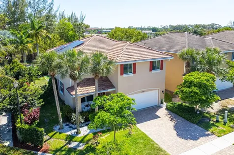 4725 Foxtail Palm Court Greenacres FL 33463