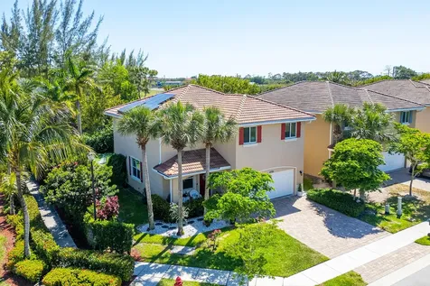 4725 Foxtail Palm Court Greenacres FL 33463