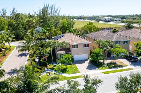 4725 Foxtail Palm Court Greenacres FL 33463