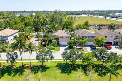 4725 Foxtail Palm Court Greenacres FL 33463