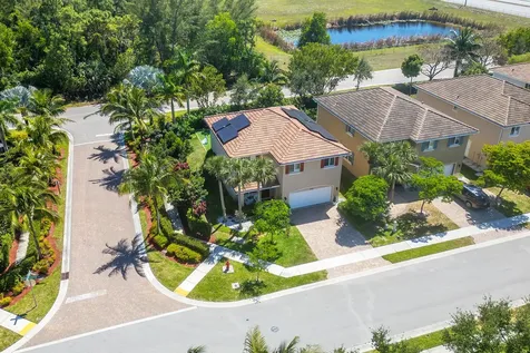 4725 Foxtail Palm Court Greenacres FL 33463
