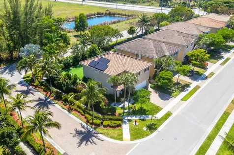 4725 Foxtail Palm Court Greenacres FL 33463