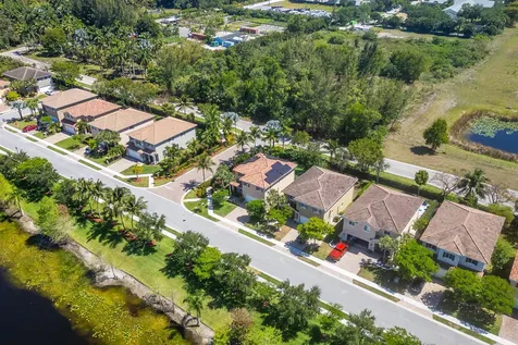 4725 Foxtail Palm Court Greenacres FL 33463