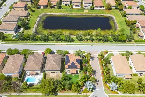 4725 Foxtail Palm Court Greenacres FL 33463