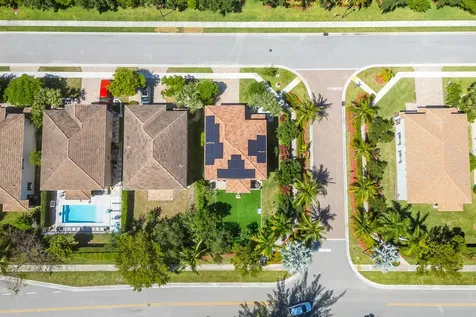 4725 Foxtail Palm Court Greenacres FL 33463