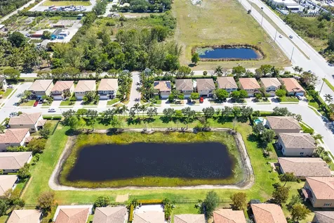 4725 Foxtail Palm Court Greenacres FL 33463