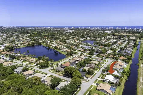460 Nw 69th Street Boca Raton FL 33487
