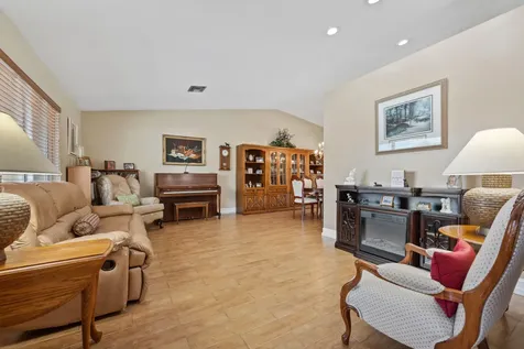 460 Nw 69th Street Boca Raton FL 33487