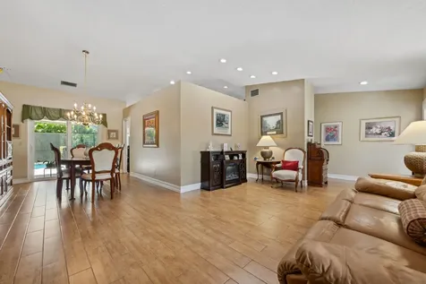 460 Nw 69th Street Boca Raton FL 33487