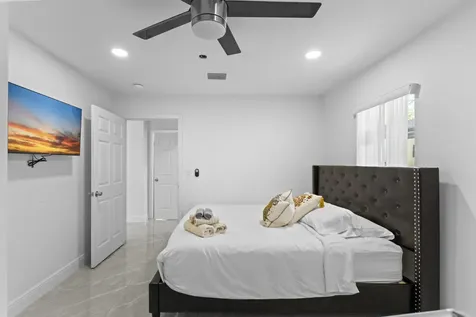 1640 Washinghton Street Hollywood FL 33020