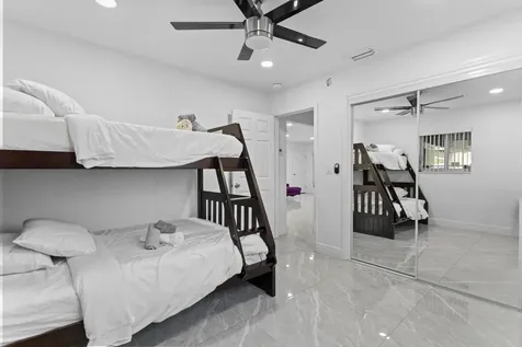 1640 Washinghton Street Hollywood FL 33020