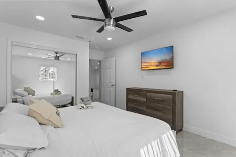 1640 Washinghton Street Hollywood FL 33020