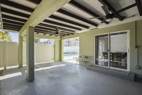 1640 Washinghton Street Hollywood FL 33020