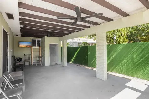 1640 Washinghton Street Hollywood FL 33020