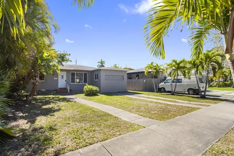 1640 Washinghton Street Hollywood FL 33020