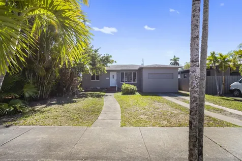 1640 Washinghton Street Hollywood FL 33020
