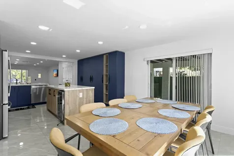 1640 Washinghton Street Hollywood FL 33020