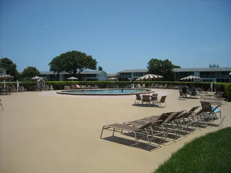 122 Easthampton F West Palm Beach FL 33417