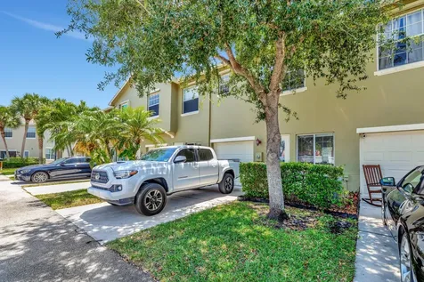 2061 SE Glen Ridge Drive Port Saint Lucie FL 34952