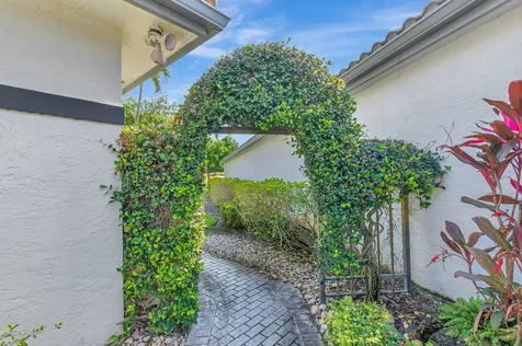 10082 Spyglass Way Boca Raton FL 33498